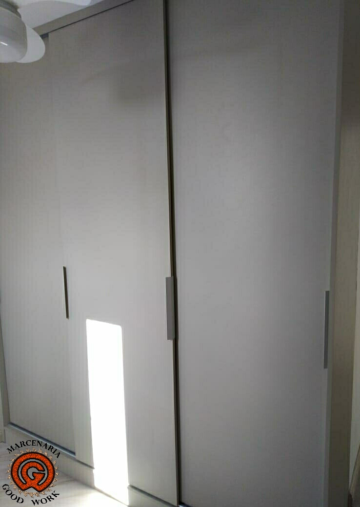 Roupeiro-sob Medida-Trama Titanio-Cinza Sagrado-Duratex-Marcenaria Good Work-6.png