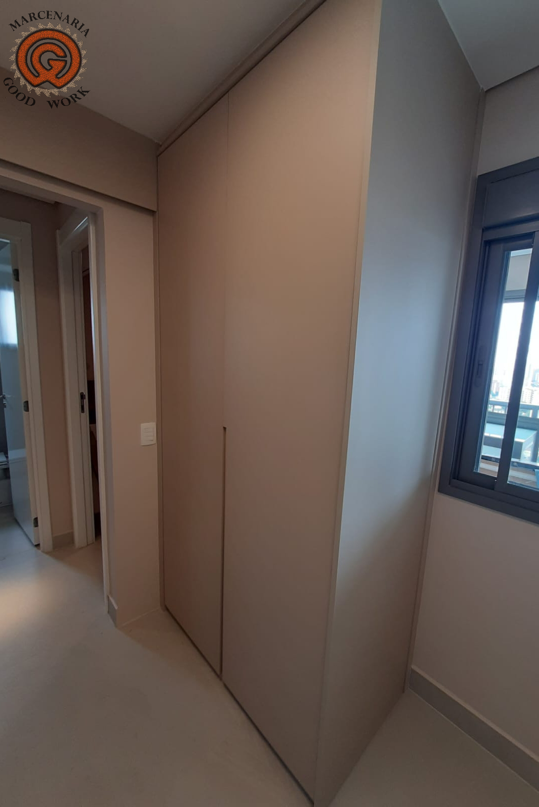 Roupeiro-Duas Portas-Sob Medida-Mdf Betton Matt-Arauco-Marcenaria Good Work.png