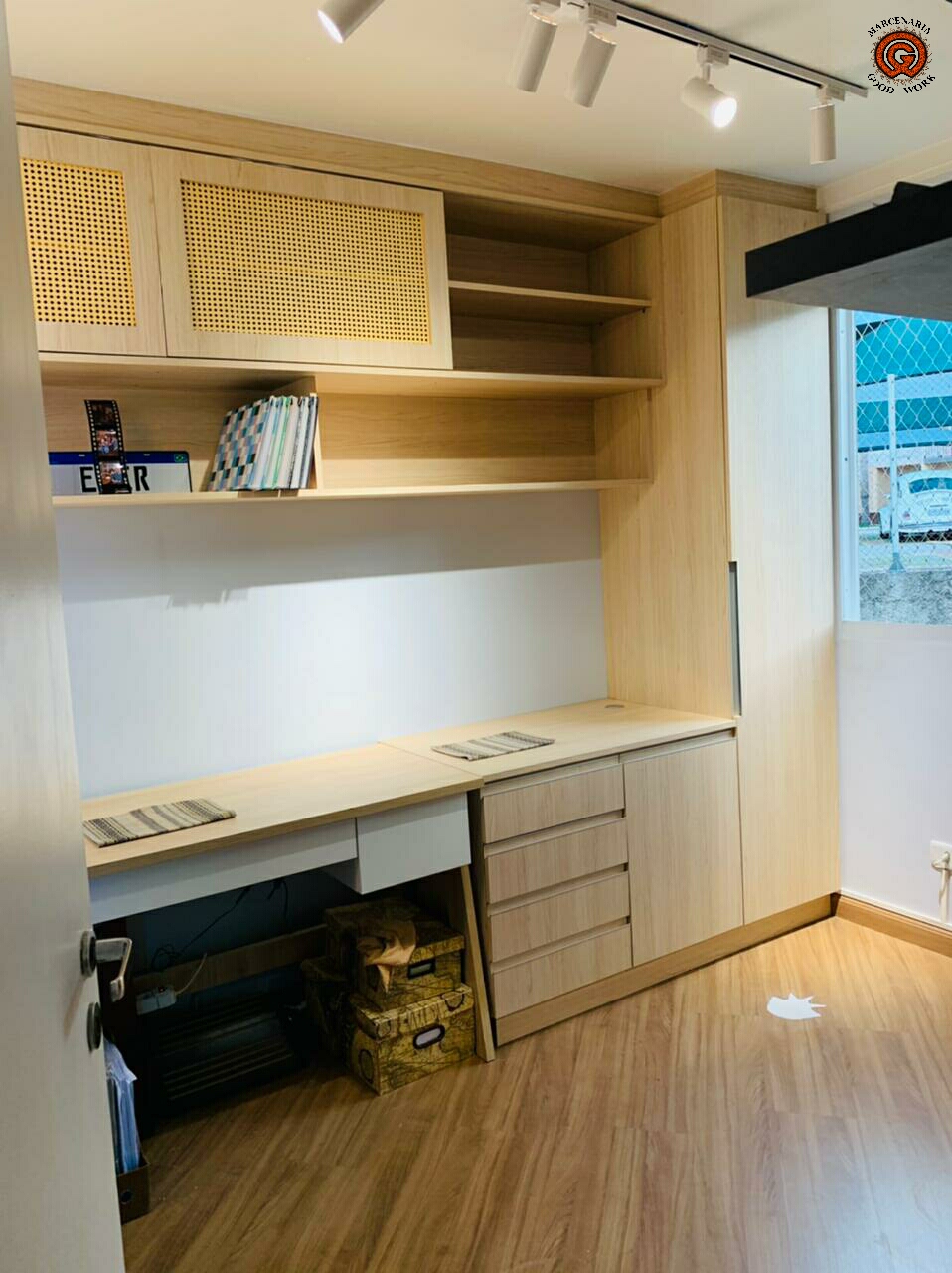 Home Office-Sob medida-Mdf Bali-Detalhes em Palha Indiana-Marcenaria Good Work.png