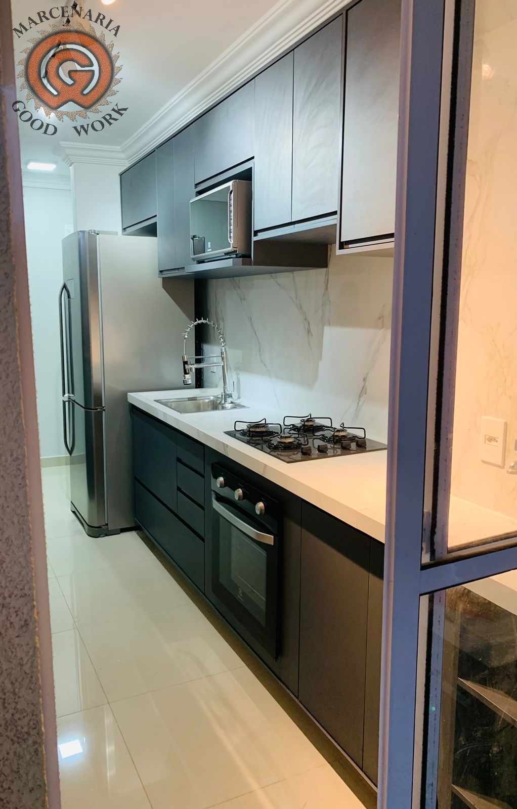 Cozinha-Sob Medida-Mdf Grafito-Arauco-Marcenaria Good Work-4.png