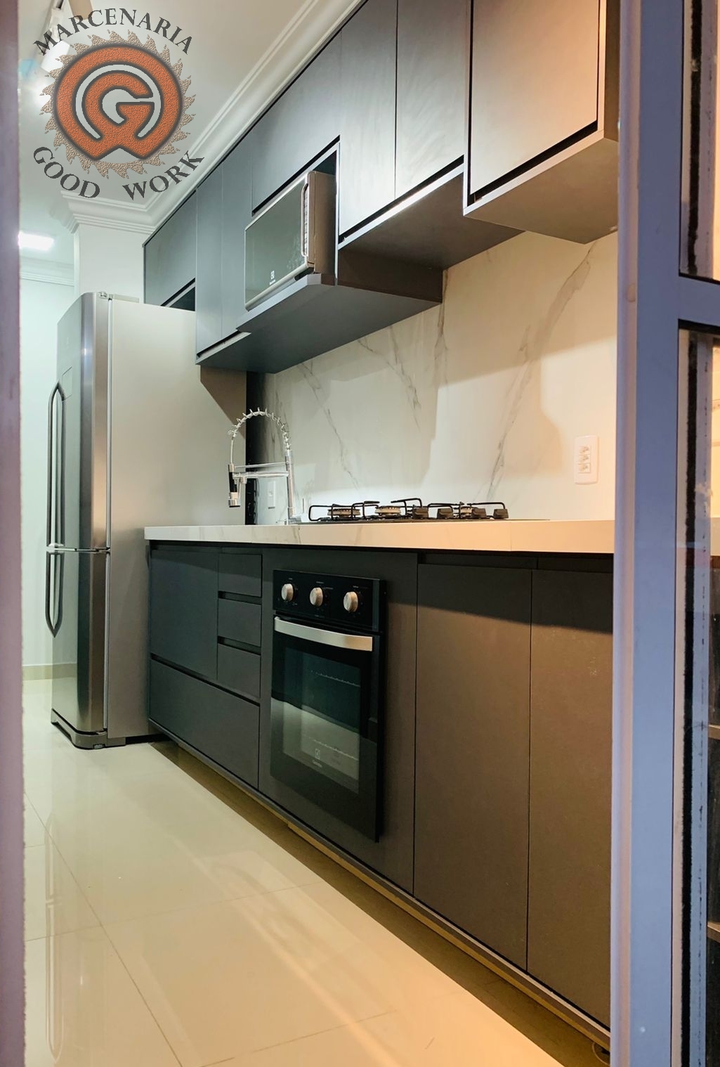 Cozinha-Sob Medida-Mdf Grafito-Arauco-Marcenaria Good Work-3.png