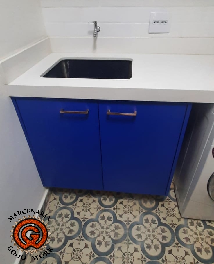 Lavanderia-Mdf-Branco-Texturizado-Formica-Azul-Cobalto-Marcenaria-Good-Work-2.png