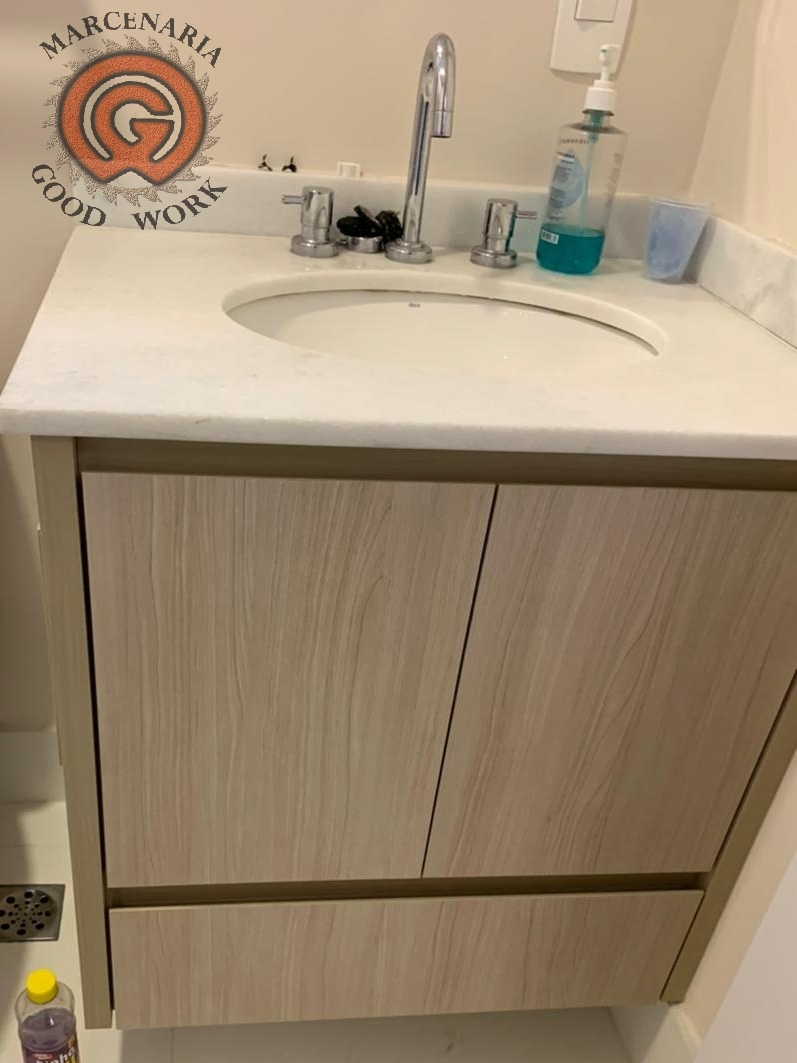 Gabinete-Banheiro-Sob Medida-Mdf Ciliegio-Puxador cava na madeira-Marcenaria Good Work-2.png
