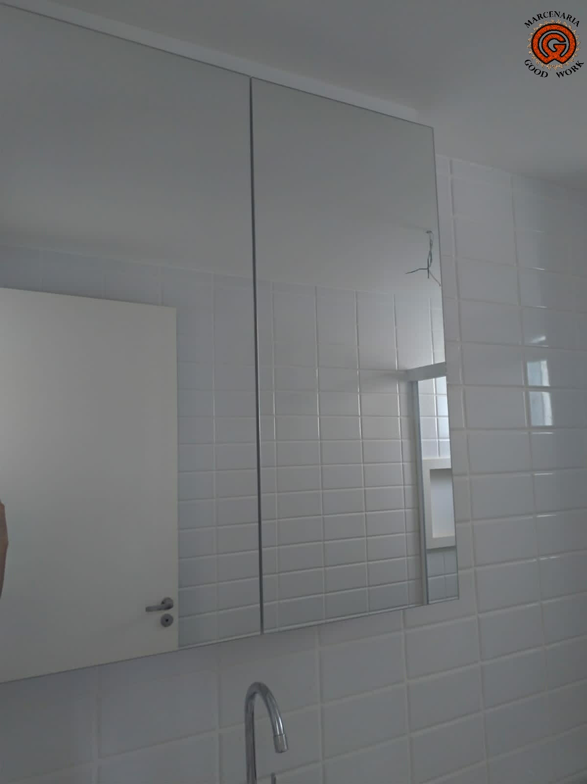 Espelheira-Sob Medida-Mdf Branco Diamante-Duas portas de abrir-Marcenaria Good Work-2.png