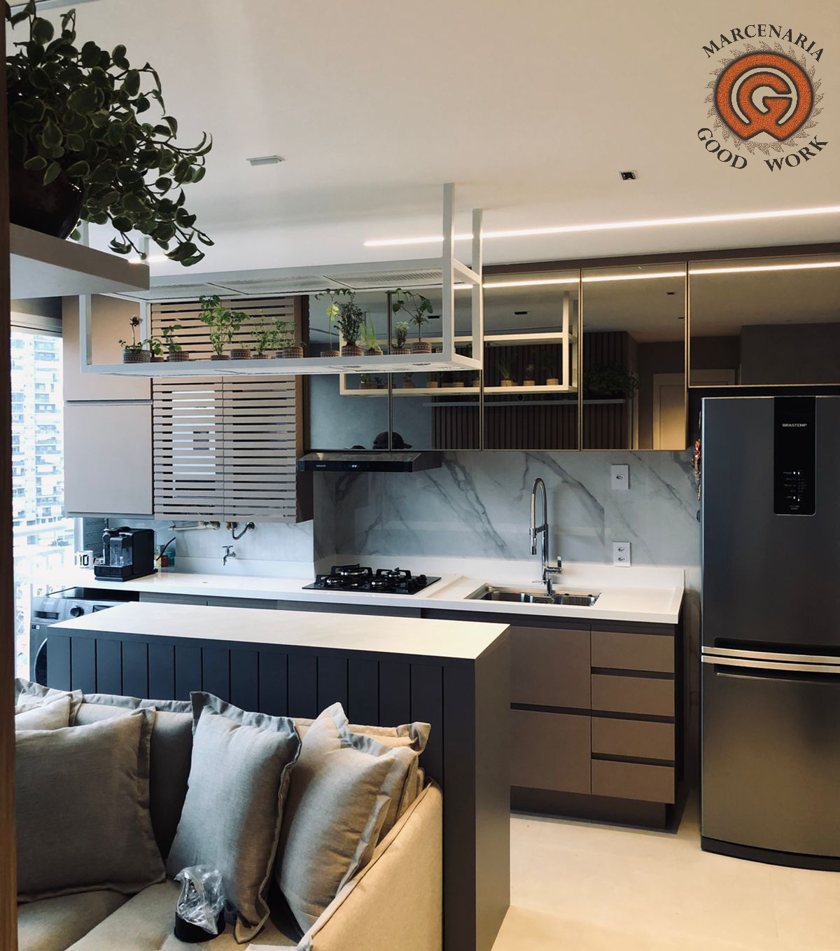 Cozinha-Sob Medida-Mdf Capuccino-Gurarapes-Mdf Cinza Sagrado-Duratex-Fórmica-Mármore Carrara-Marcenaria Good Work-16.png