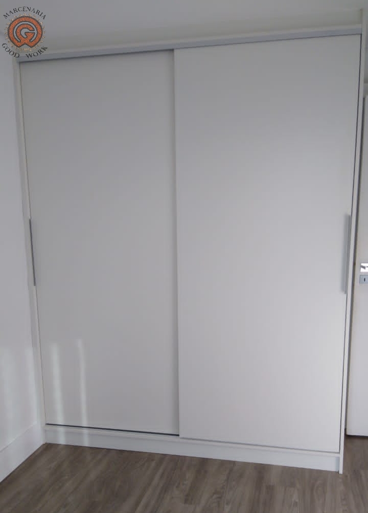 Roupeiro-Duas-Portas-Sob-Medida-Marcenaria-Good-Work-3.jpg