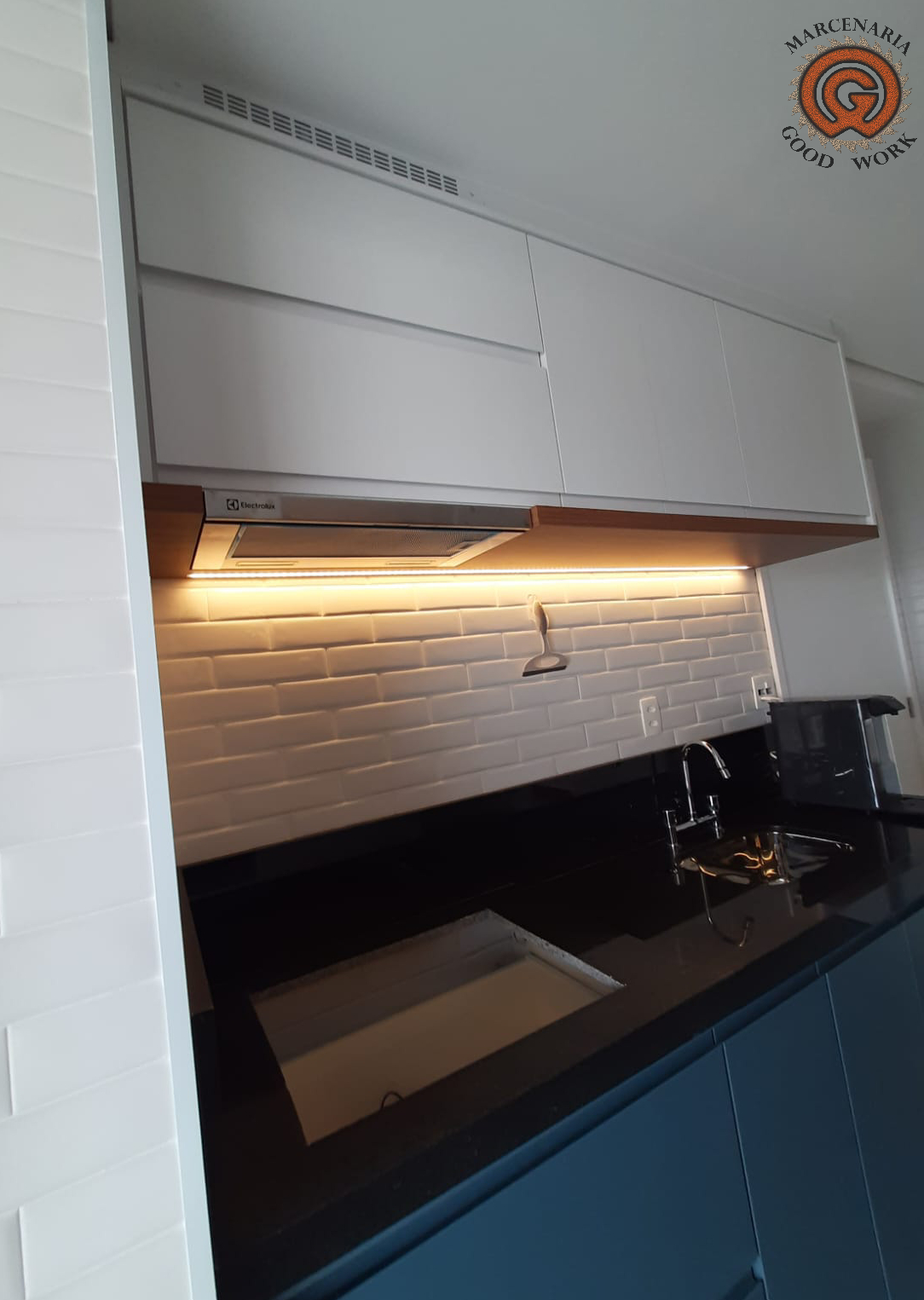 Cozinha-Sob Medida-Mdf Branco Texturizado-Mdf Azul Secreto-Duratex-Marcenaria Good Work-3.png