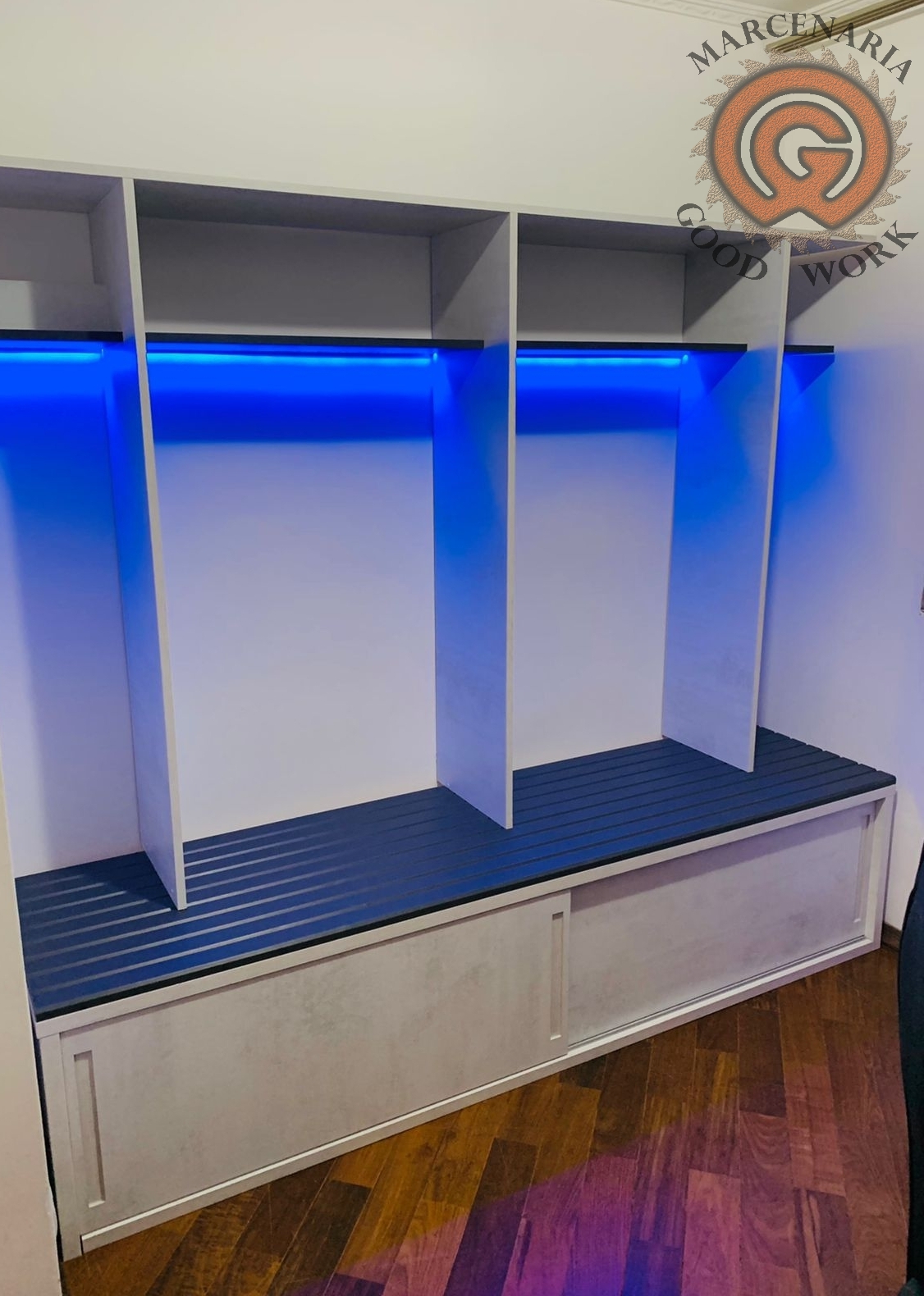 Studio Gamer-Estante-Sob Medida-Mdf Grafite-Mdf Fog Magma-Guararapes-Marcenaria Good Work-4.png