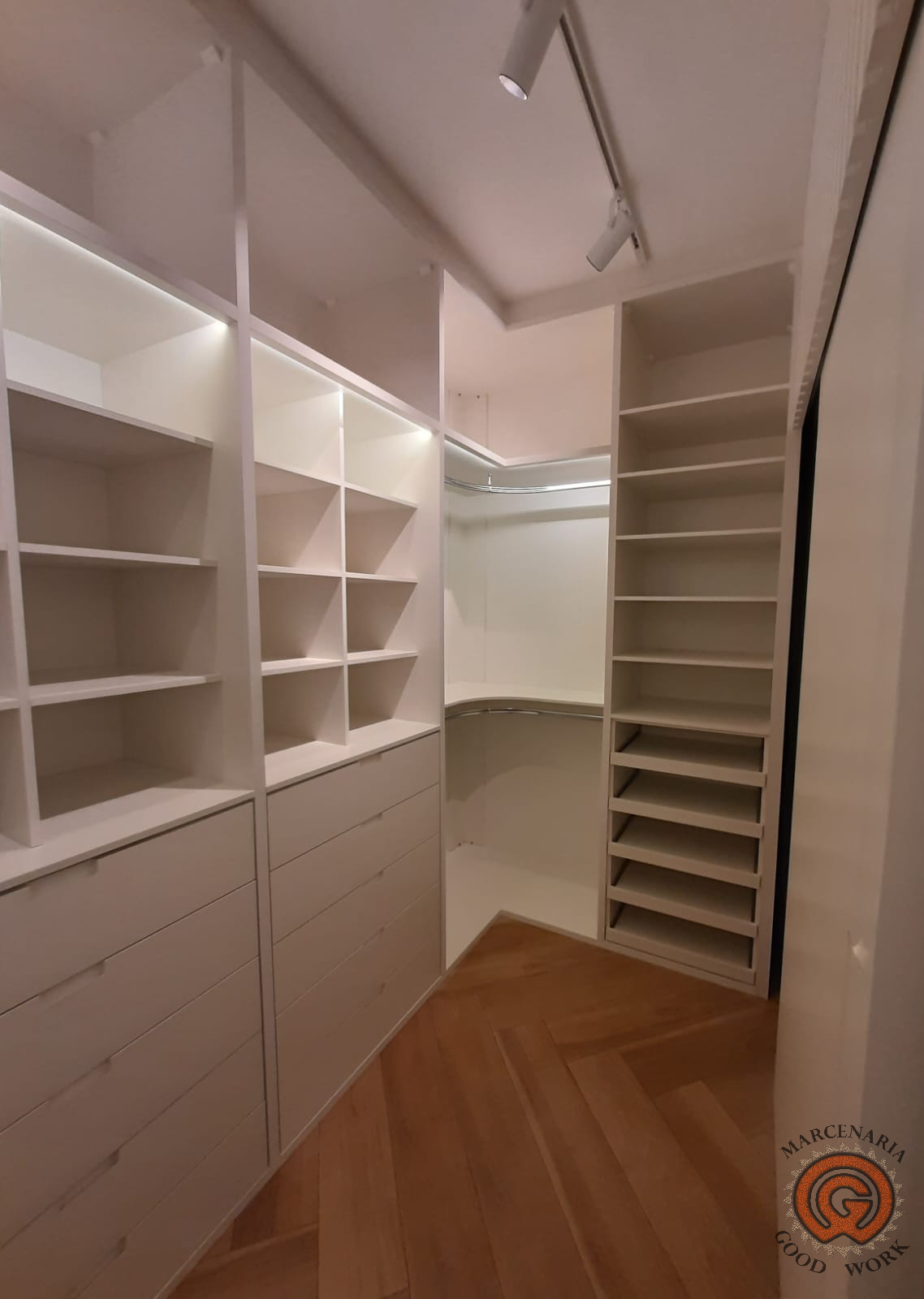 Closet-Sob Medida-Mdf Branco Texturizaado-Marcenaria Good Work.png