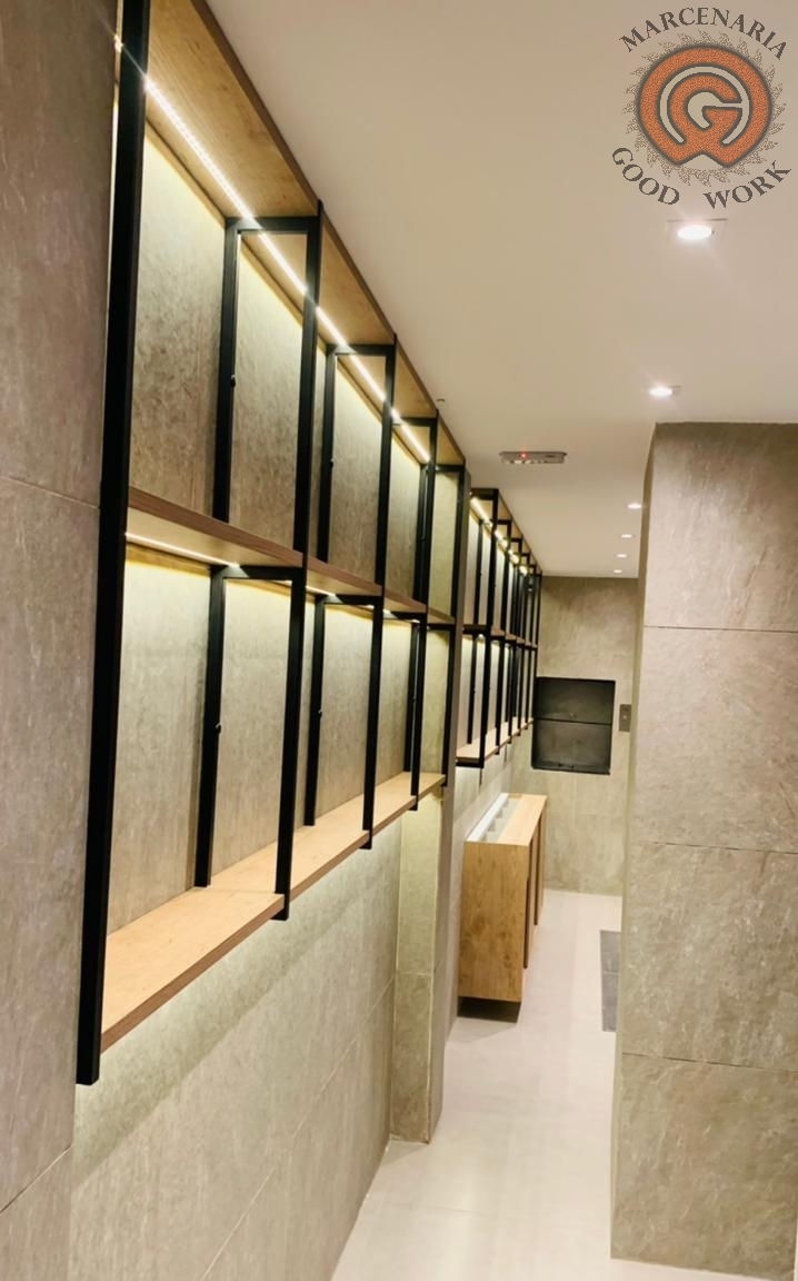 Restaurante-Prateleiras-Sob Medida-Mdf Quênio Rústico-Led embutido-Serralheria-Marcenaria Good Work-2.png