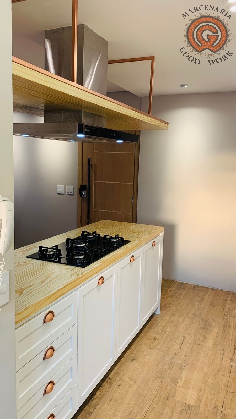 Cozinha-Sob Medida-Mdf Branco Diamante-Lâmina Natural Pinus-Marcenaria Good Work-14.png