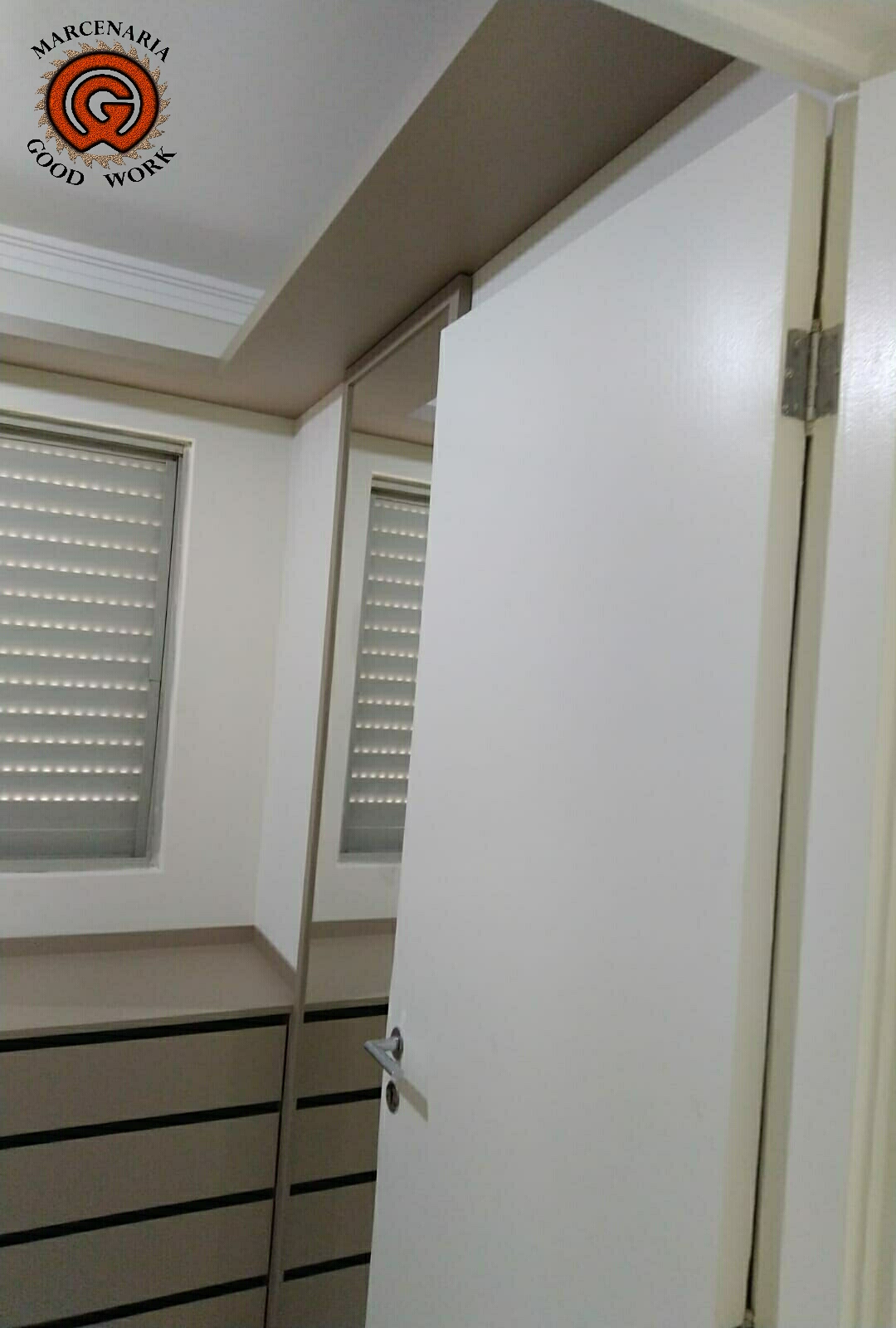 Roupeiro-L-Perola urbana-duratex-Puxadores-Cava-Marcenaria-Good-Work-2.png