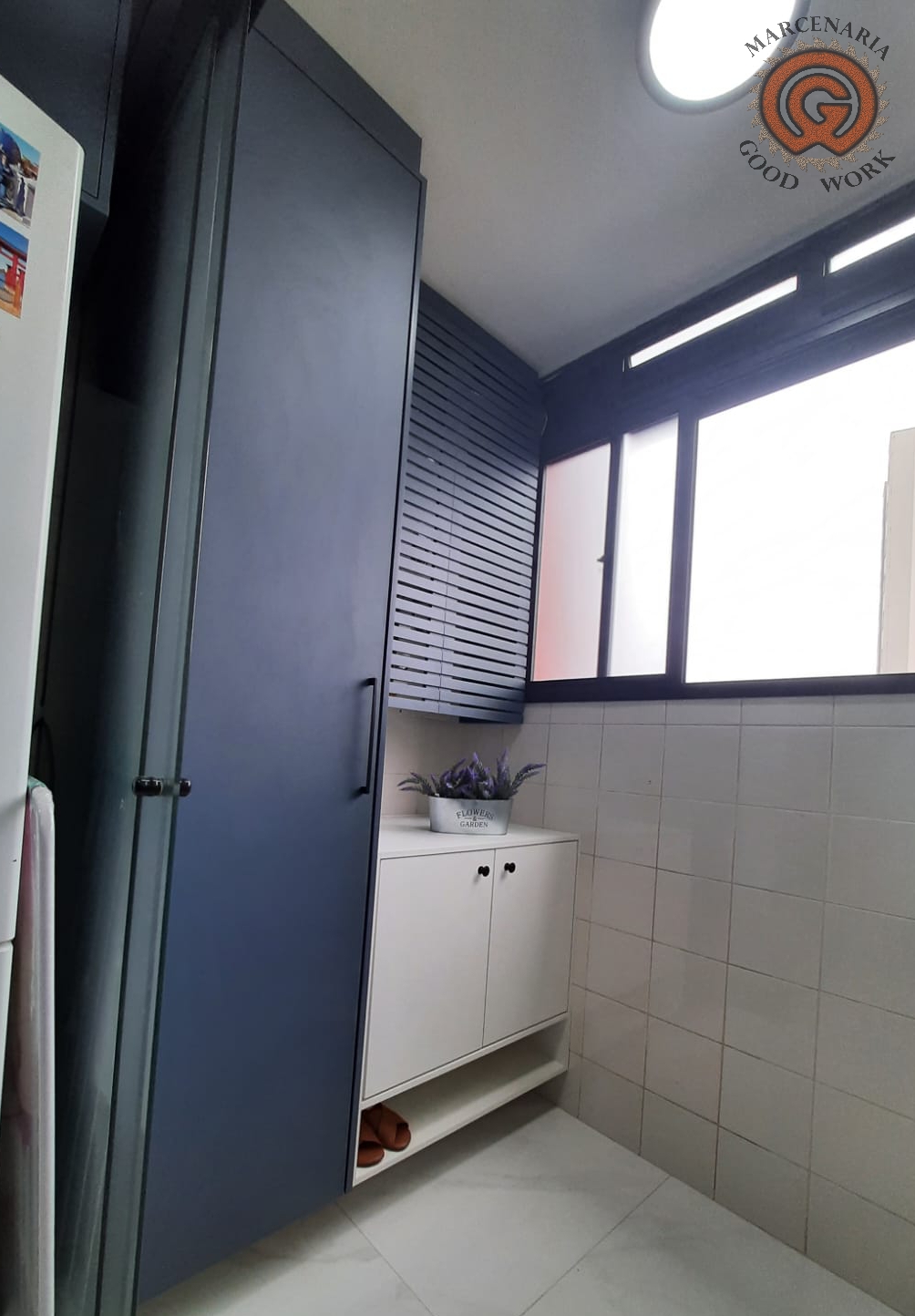 Lavanderia-Sob Medida-Mdf Azul Lord-Arauco-Mdf Branco Texturizado-Marcenaria Good Work-2.jpg