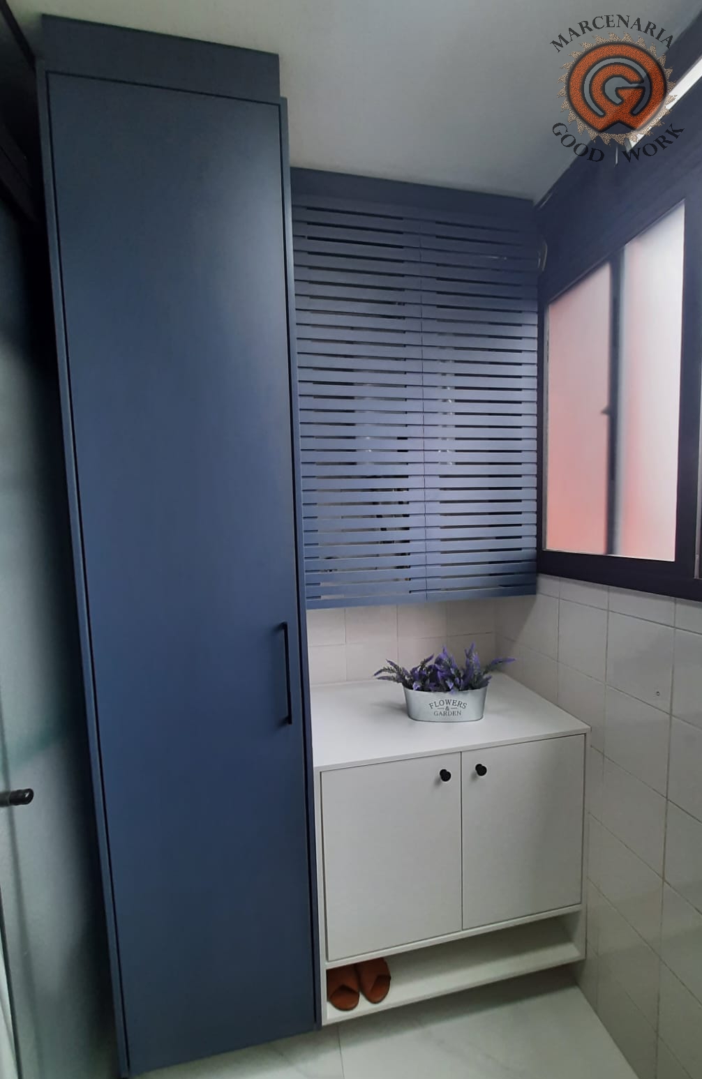 Lavanderia-Sob Medida-Mdf Azul Lord-Arauco-Mdf Branco Texturizado-Marcenaria Good Work.jpg