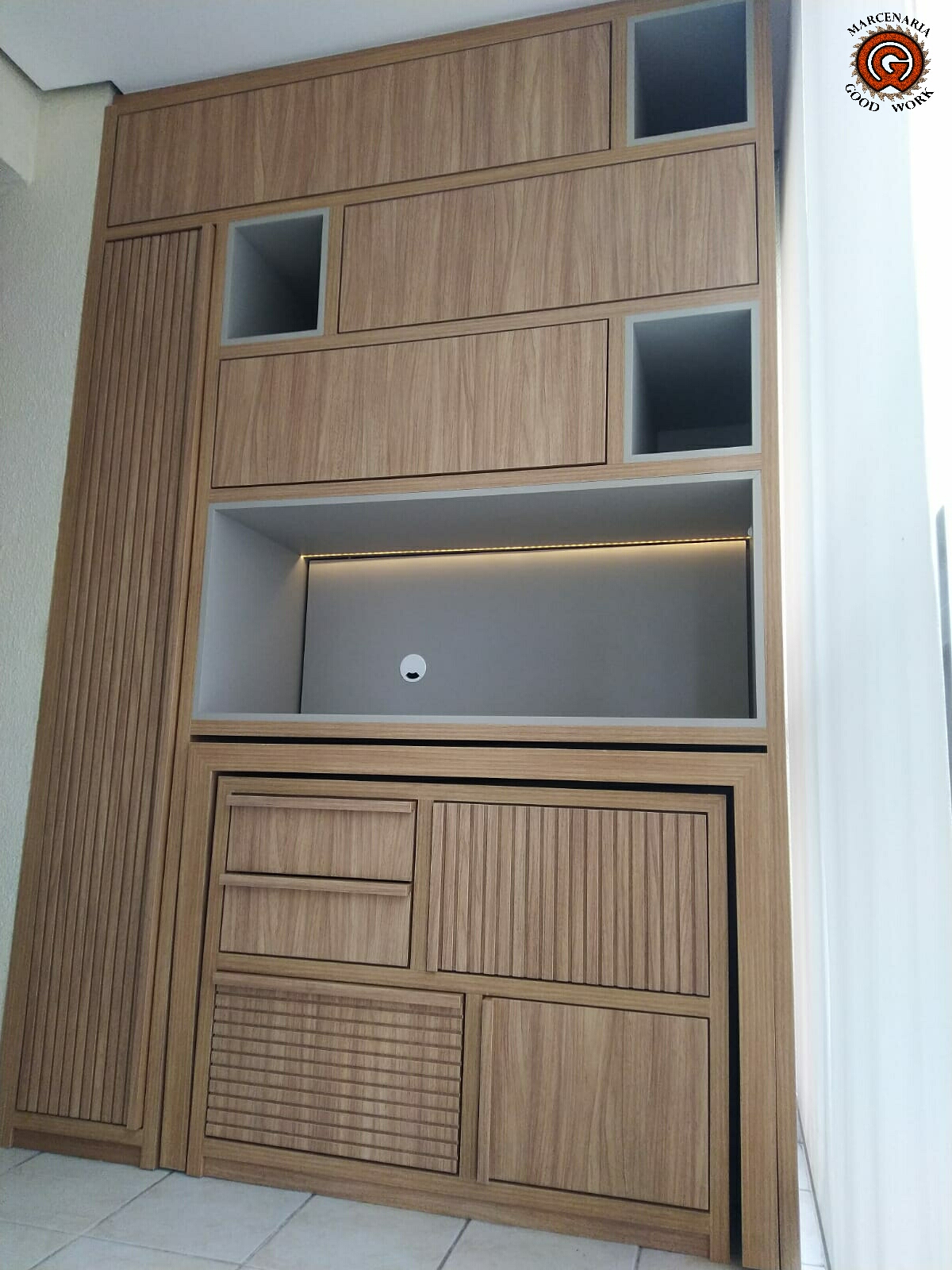 Estante-Mdf Cumaru-Mdf Frapê-Sob medida-Marcenaria Good Work-5.png