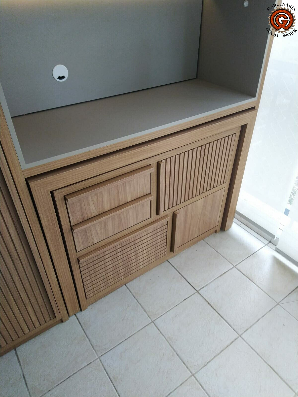 Estante-Mdf Cumaru-Mdf Frapê-Sob medida-Marcenaria Good Work-4.png