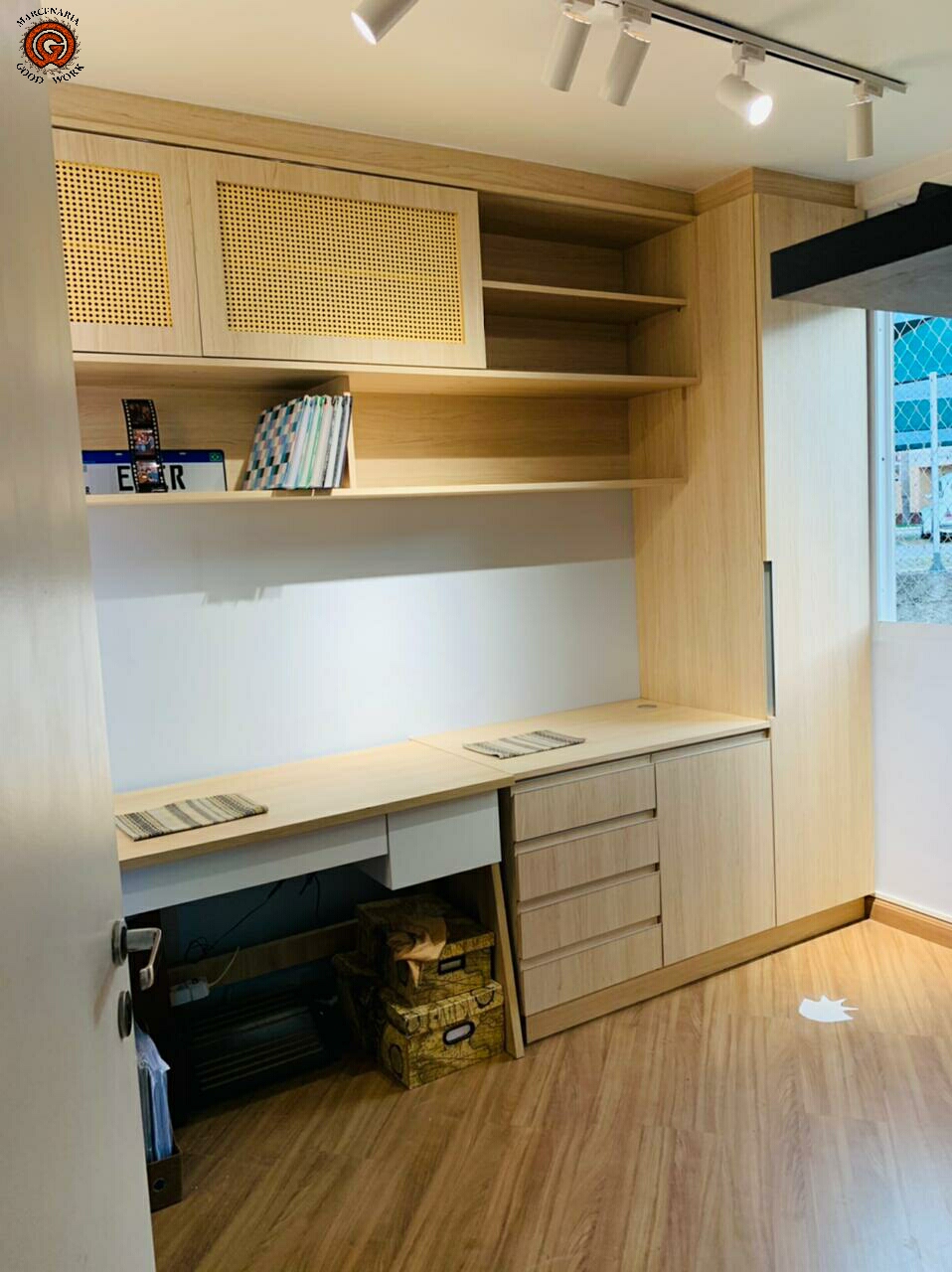 Home Office-Sob medida-Mdf Bali-Detalhes em Palha Indiana-Marcenaria Good Work-2.png