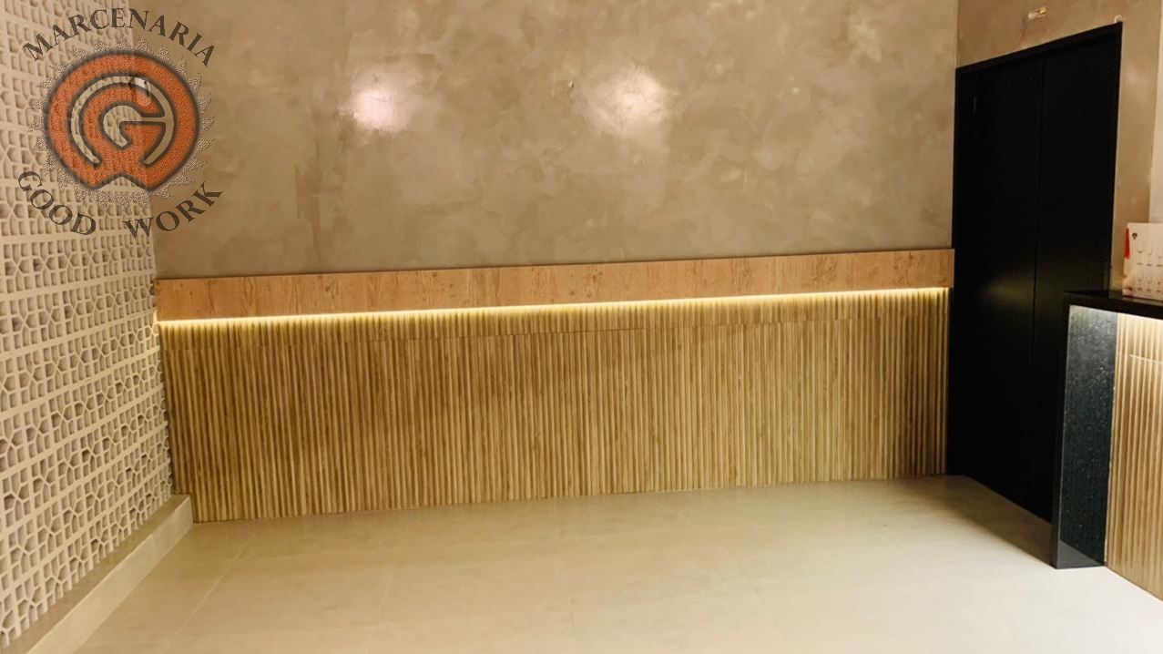 Restaurante-Painel Ripado-Mdf Quênio Rústico-Led embutido-Porta de passagem-Mdf Preto Ebano Chess-Marcenaria Good Work-2.png